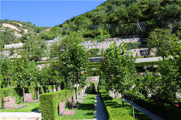 普通人能在八宝山办理告别仪式吗(八宝山殡仪馆拥有几个告别厅)